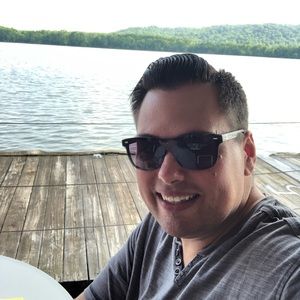 Meet your Posher, Ray